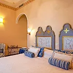 Marsili Hotel 4*