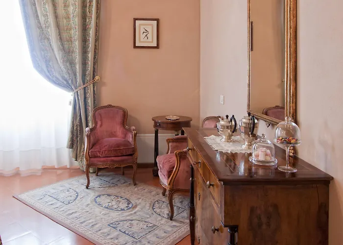 Ξενοδοχείο Marsili 4*